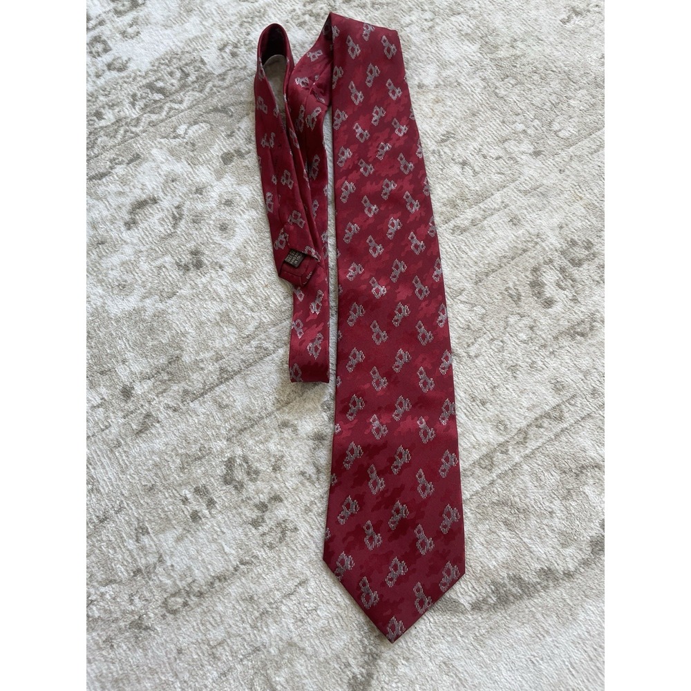 Valentino Cravatte Made In Italy Silk Tie Red‎ Geometric Pattern 3.5" Vintage